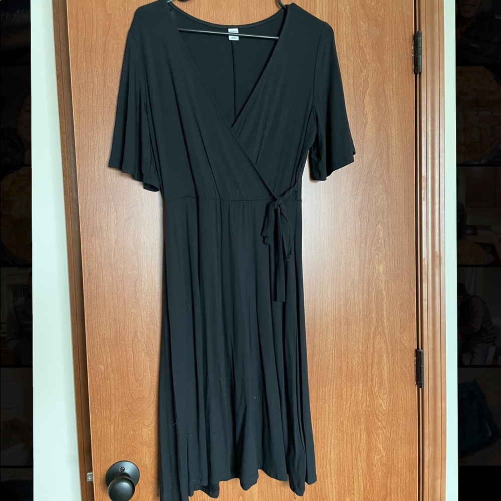 Old Navy black wrap dress size small